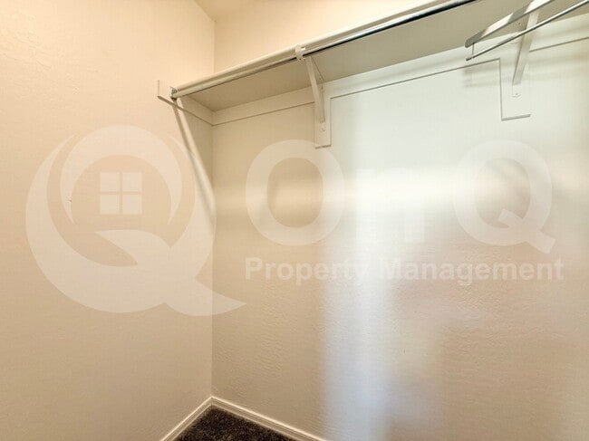 Building Photo - 16525 W Jenan Dr