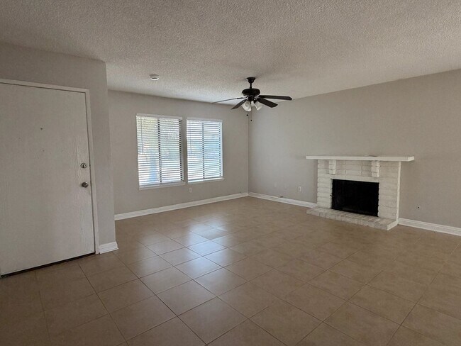 Building Photo - 14243 Perham Ct