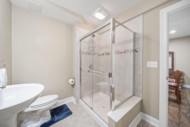 Building Photo - 4939 Stonehaven Dr