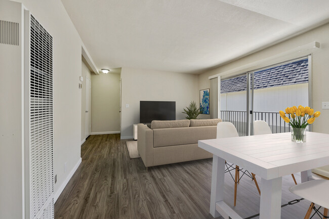 Interior Photo - Blackford Apartments