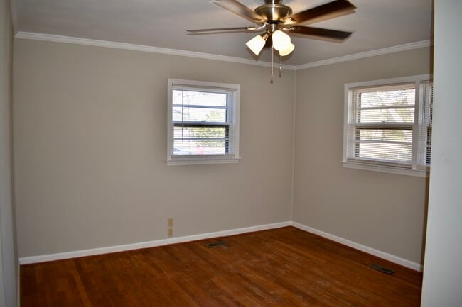 Building Photo - 5705 Creighton St