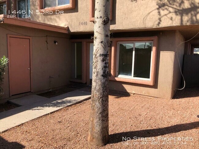Building Photo - 2 Bedroom Townhome at 53rd Ave and McDowell!