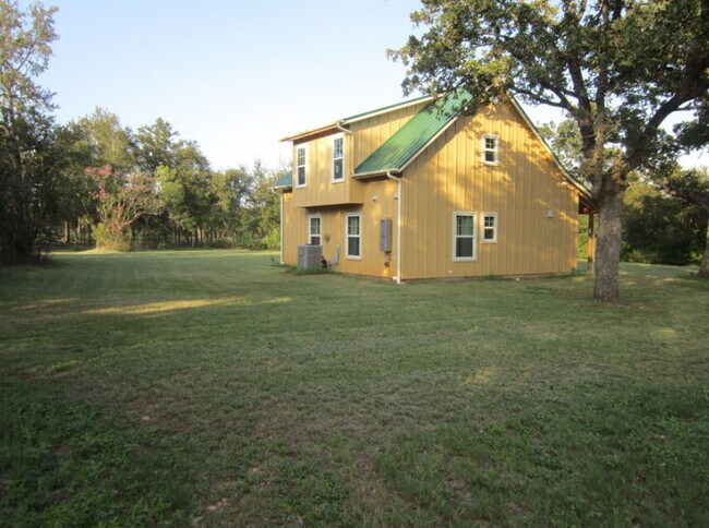 Building Photo - 488 FM 1441