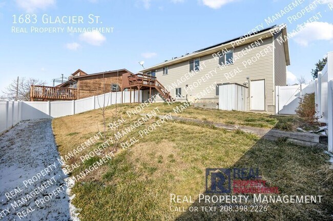 Building Photo - 1683 Glacier St