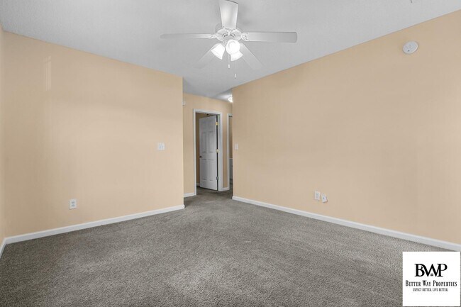 Building Photo - 233 Rosebrook Dr