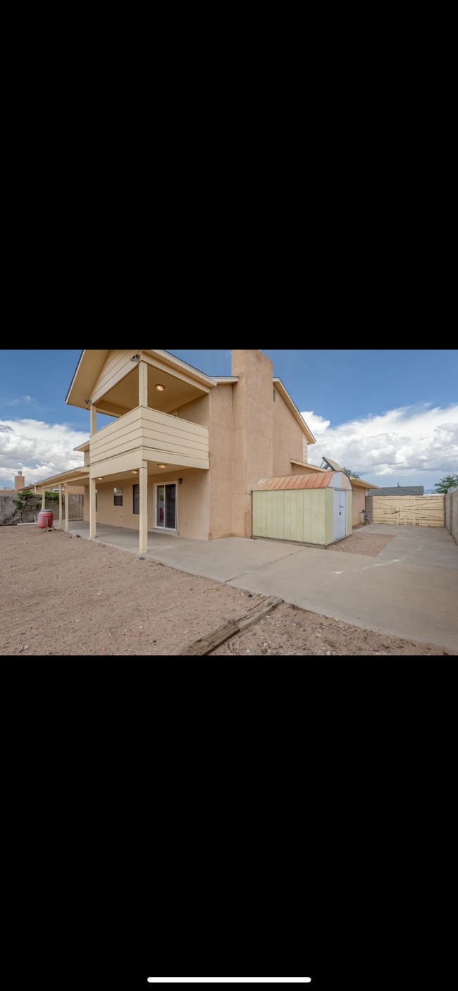 Building Photo - 10417 La Paz Dr