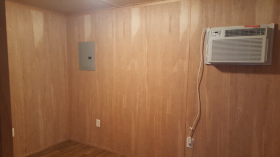 Unit #4 Bedroom - 4182 FLOYD JOHNSTON RD