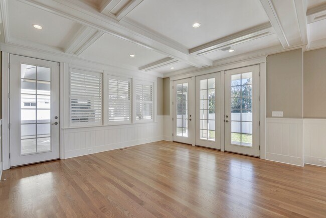 Building Photo - 5br Bethesda Home for Rent
