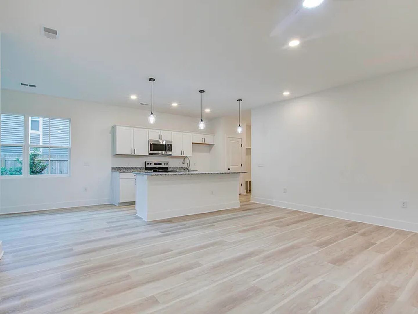 Building Photo - 8705 Jenny Lind St