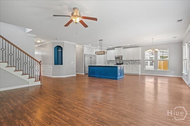 Building Photo - 270 Willow Point Cir