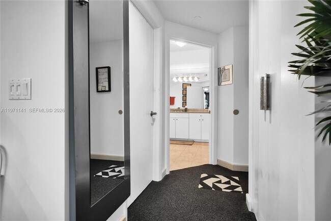 Building Photo - 4775 Collins Ave