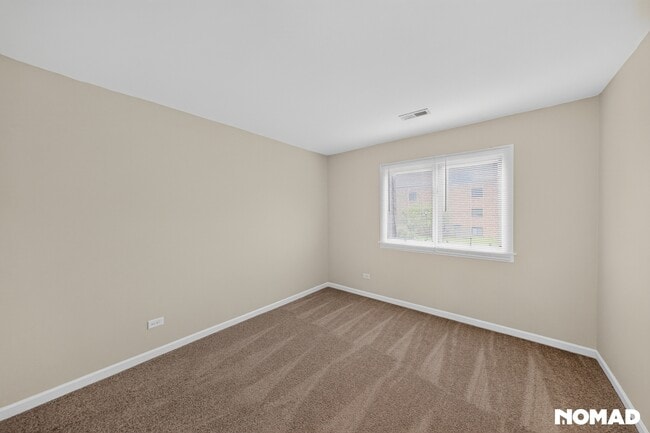 Building Photo - 1420 Stonebridge Cir