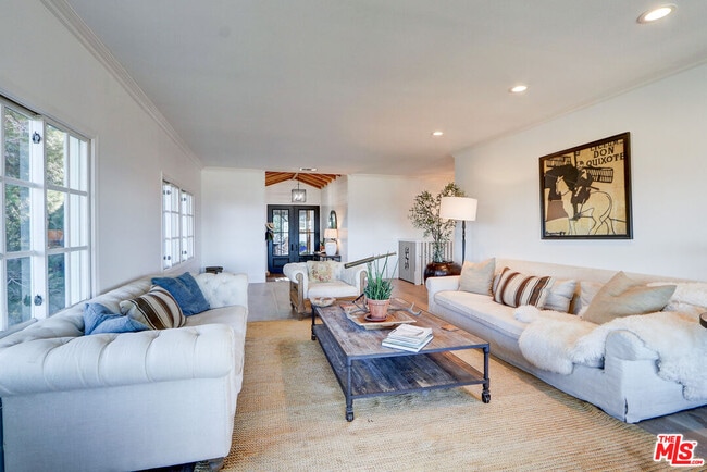 Building Photo - 456 S McKnight Rd