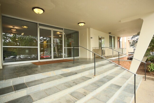 Building Photo - 1800 Jefferson Park Ave