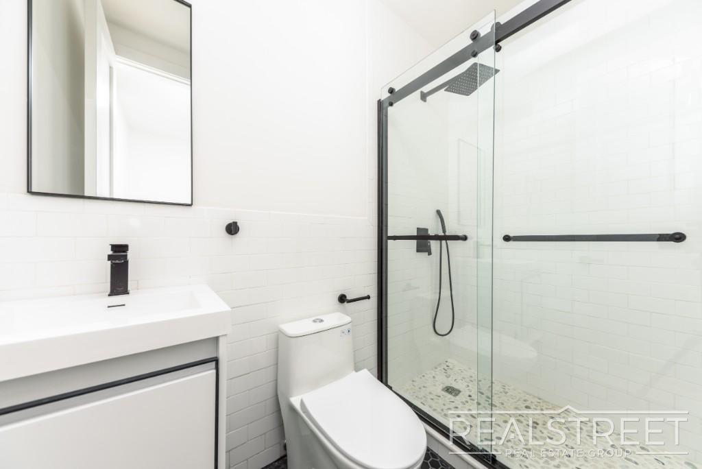 Building Photo - Brand New 2 Bed 2 Bath Duplex with Private...