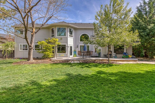 Building Photo - Gorgeous home in SE Boise's Barber Point