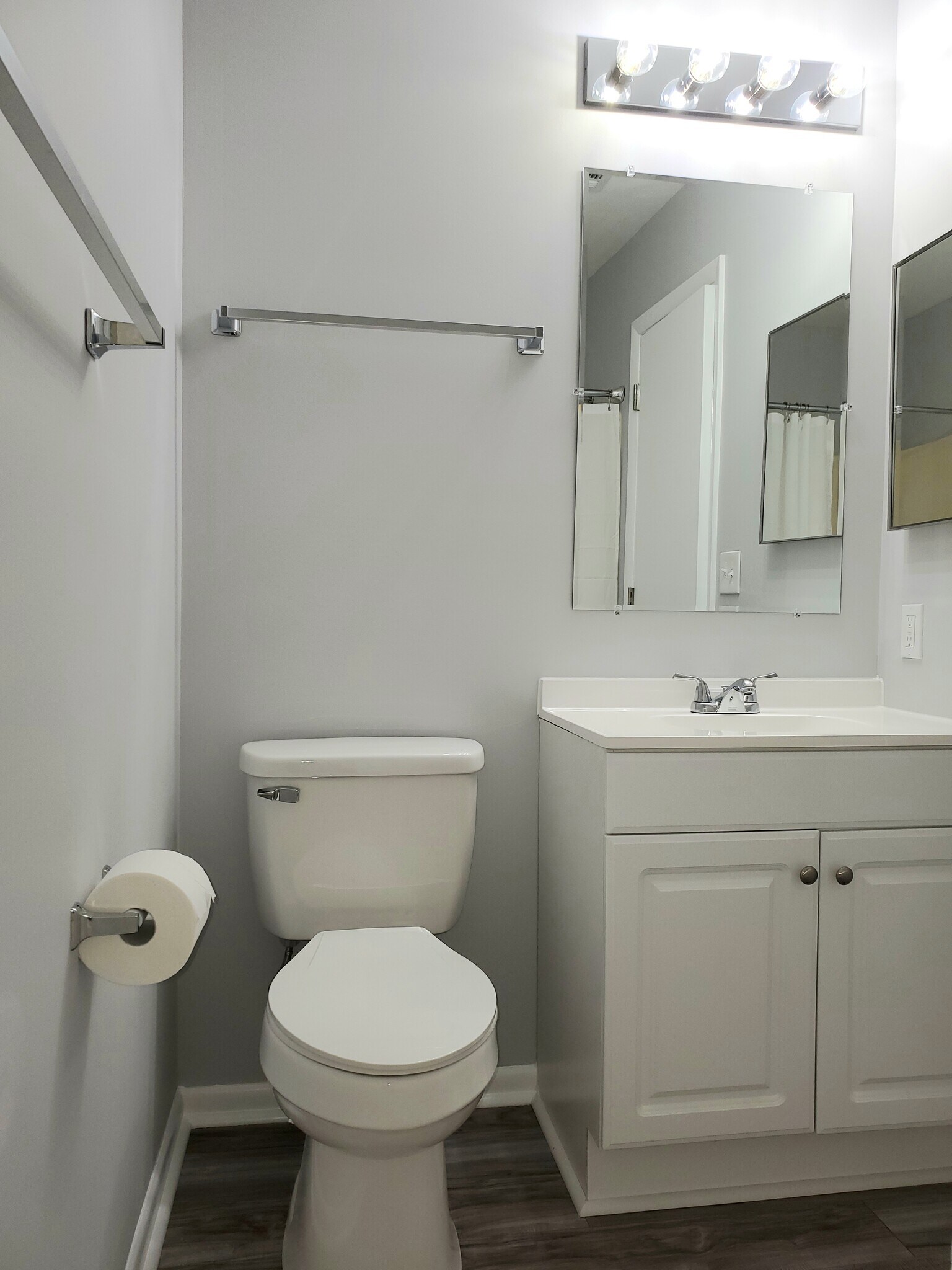 Master bath - 20 Greystone Ct