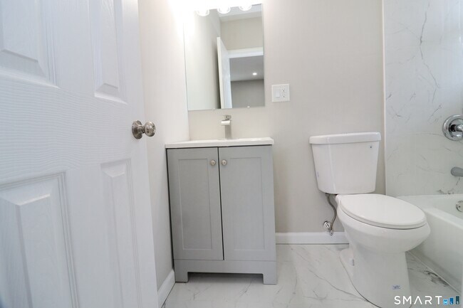 Building Photo - 356 Beechmont Ave