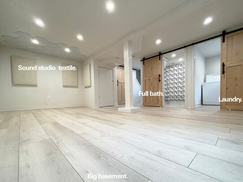 Building Photo - 5124 NE 35th Pl