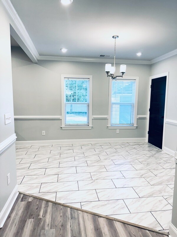 Building Photo - 310 W Horton St