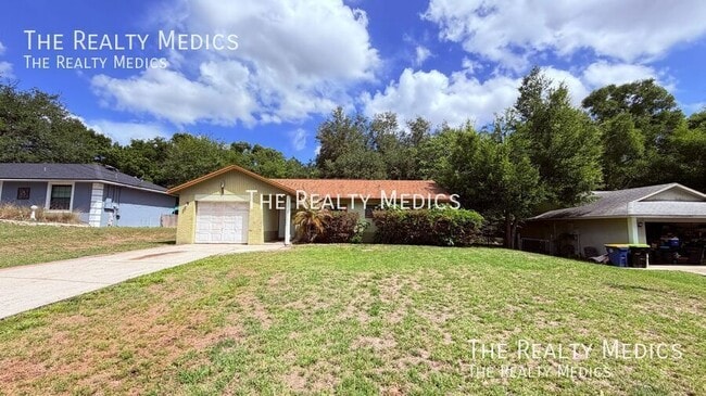 Building Photo - 104 E Osceola St