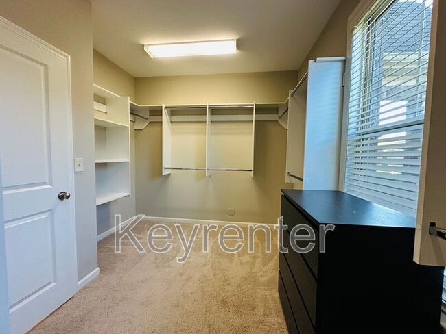 Building Photo - 12183 Inglecrest Ln