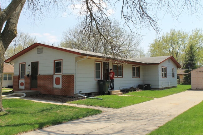 Building Photo - 4010 Arkansas Dr