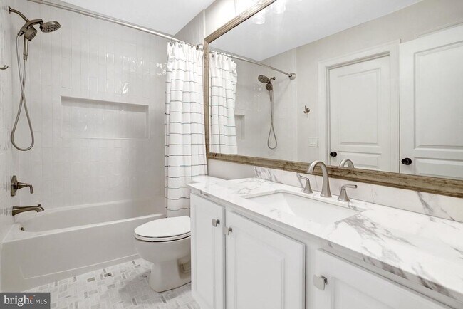 Building Photo - 5231 WINTER VIEW Dr
