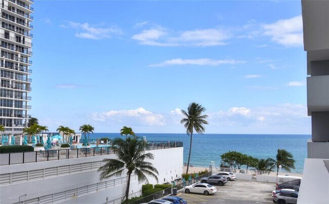 Building Photo - 4250 Galt Ocean Dr