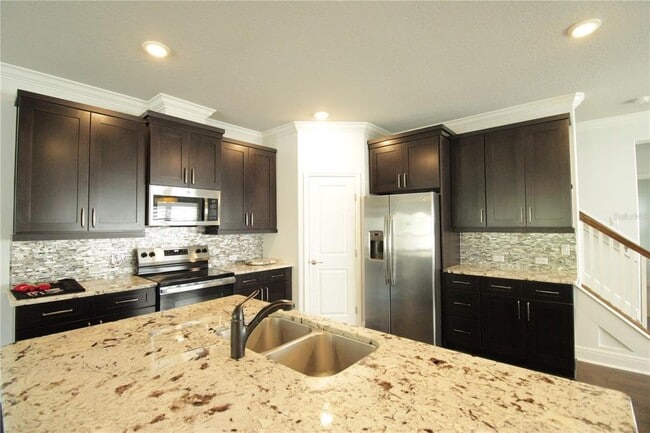 Building Photo - 3450 SW 74th Way