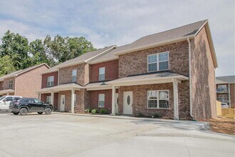 Building Photo - 550-C4 Peachers Mill Road
