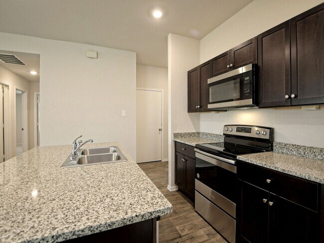 Building Photo - 4 BR/ 2BA - 1612 SF - Seguin in Arroyo Ranch!