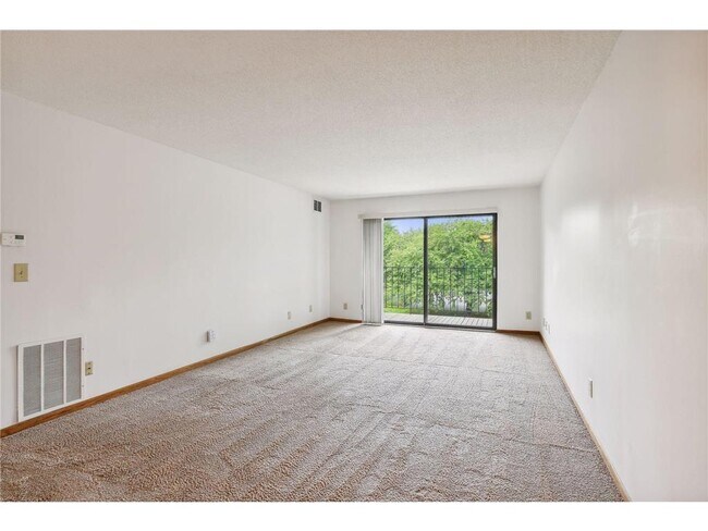 Building Photo - 4575 W 80th St Cir