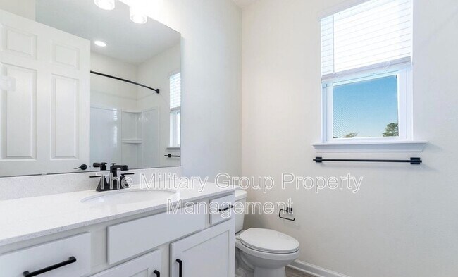 Building Photo - 12706 Grn Mdw Dr