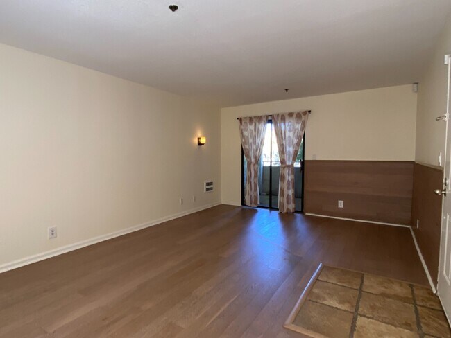 Building Photo - Spacious 1-Bedroom Condo in Prime Sunnyvale Location