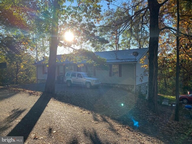 Building Photo - 6 Westridge Dr