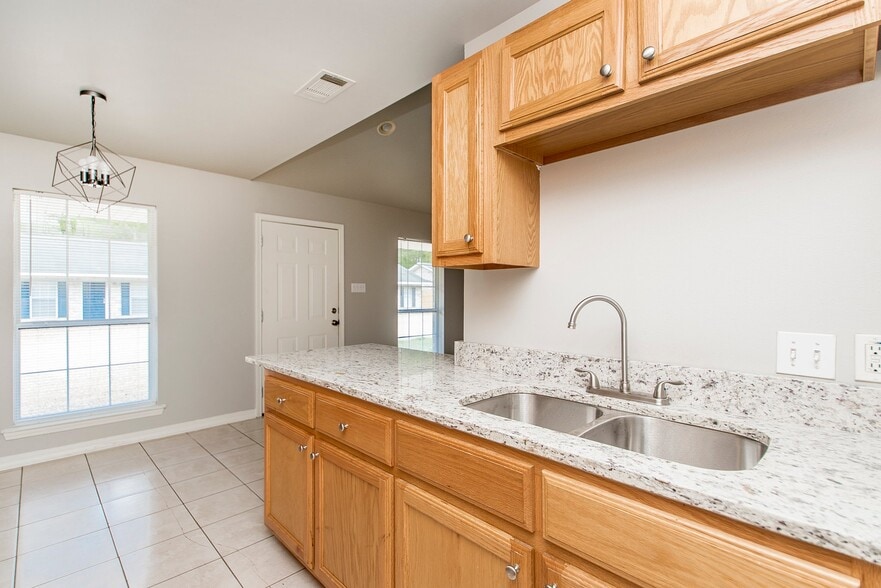 Building Photo - 48289 Alack Ln