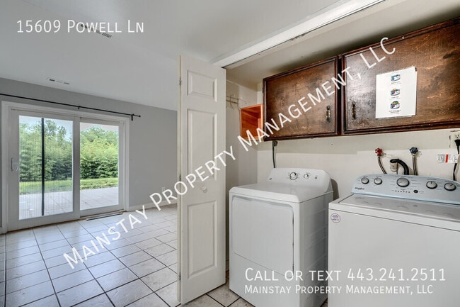 Building Photo - 15609 Powell Ln