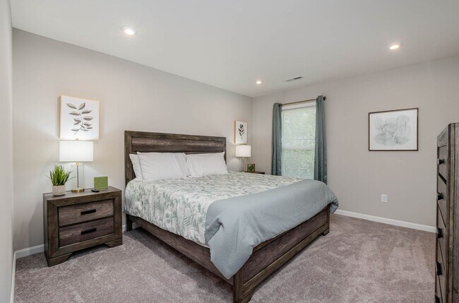 Building Photo - Fully Furnished Luxury Corporate Rental - Brand New Construciton