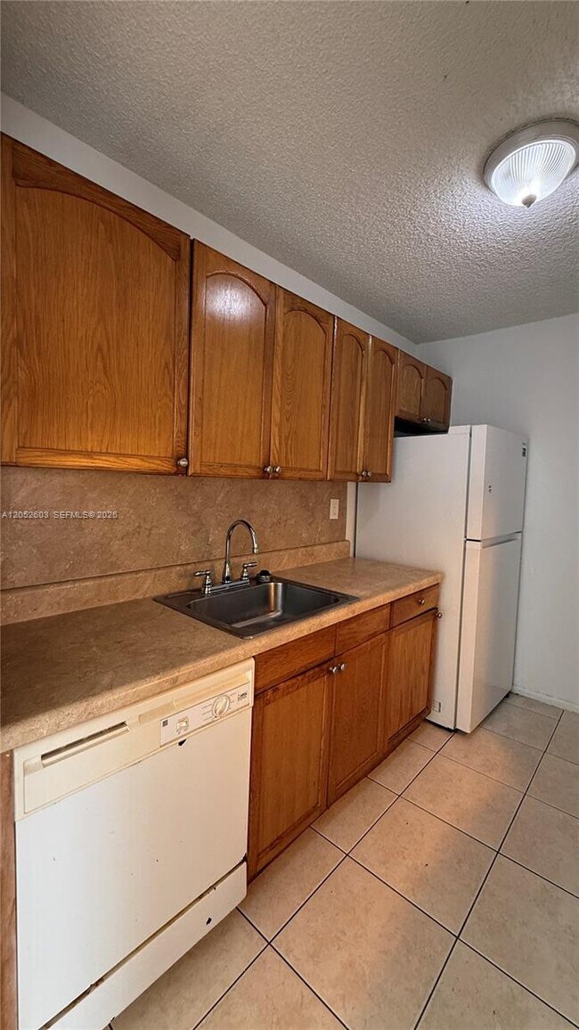 Building Photo - 1163 Lake Terry Dr