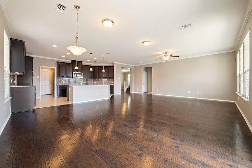 Building Photo - Room in House on Calla Lily Boulevard