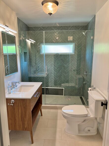 Main Home Second Bathroom - 21 Sierra Ave