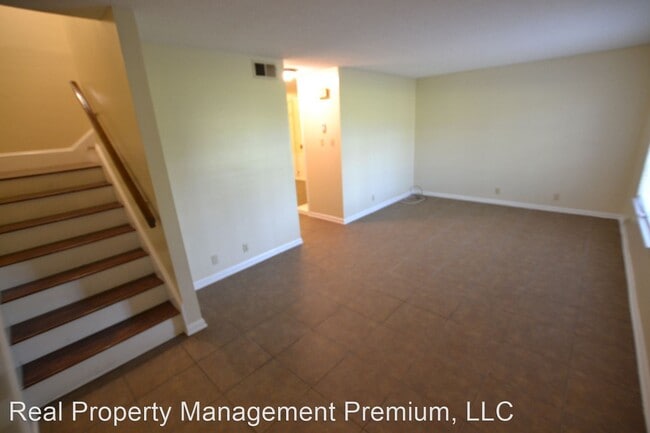 Building Photo - 3 br, 2.5 bath House - 2448 Shadowbrook Dr