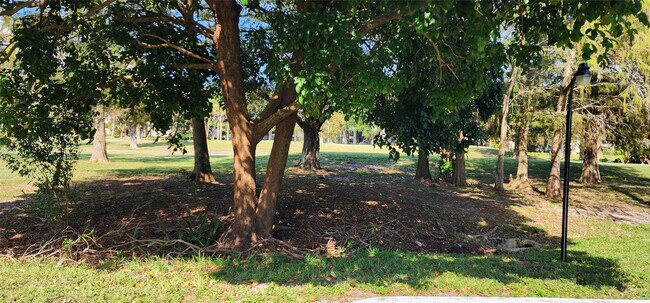 Building Photo - 4168 Inverrary Dr