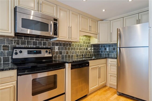 Building Photo - 199 14th St NE