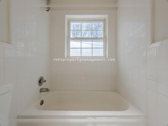 Building Photo - 1977 N Decatur Rd