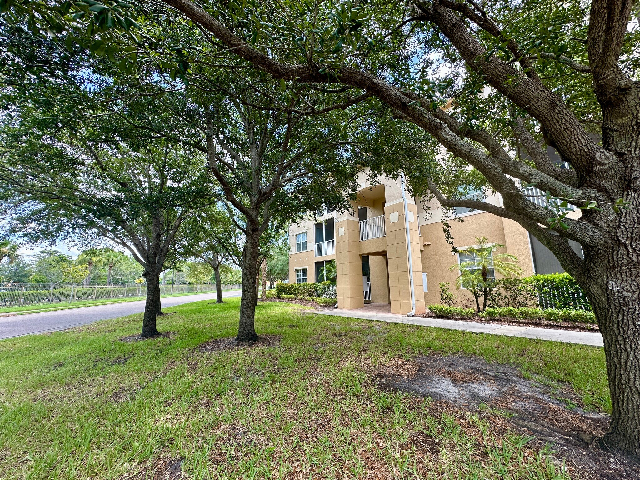 Building Photo - 9055 Colby Dr