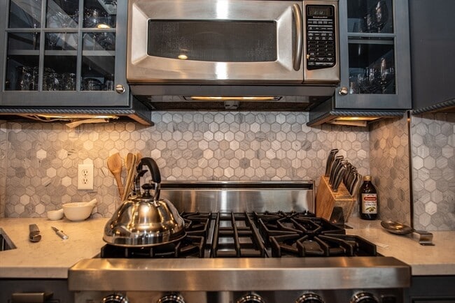 Building Photo - 21 Trenton St