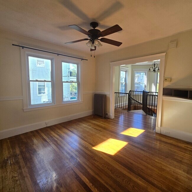 Building Photo - 56 Waterhouse St