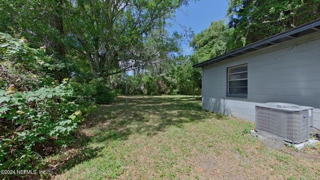 Building Photo - 1750 Lawson Rd